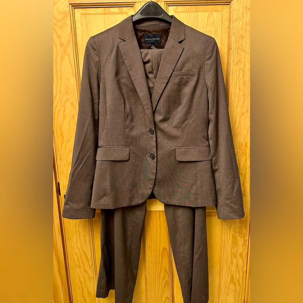 Seeking because of a change in lifestyle. Still love the clothes!!